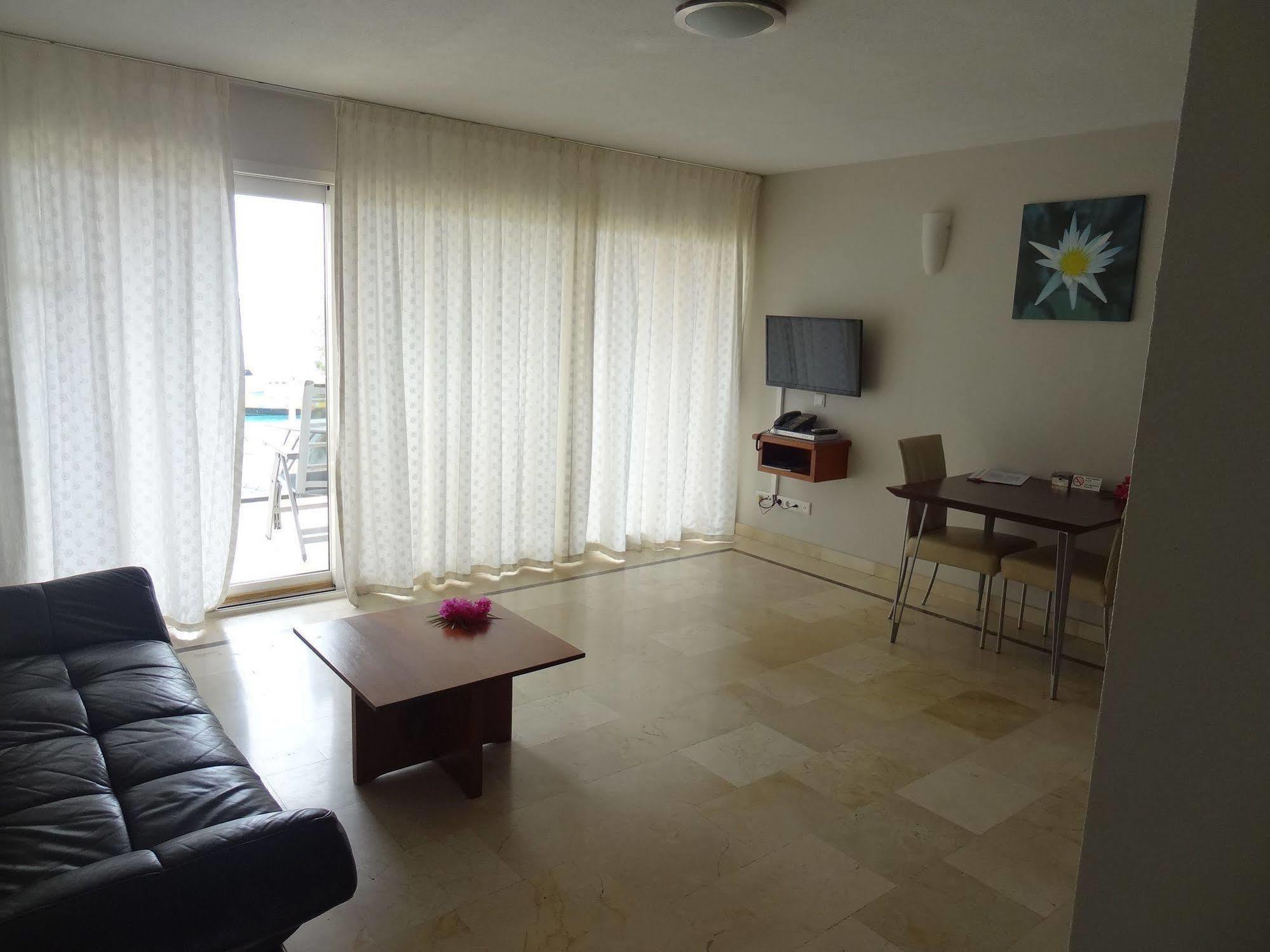 Bonaire Seaside Apartments 외부 사진